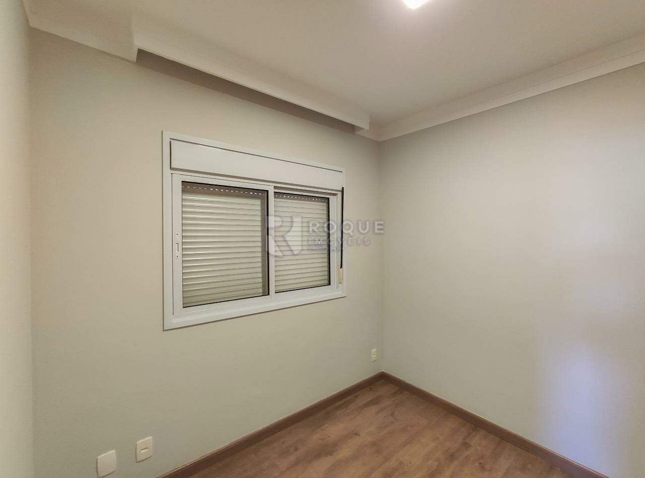 Apartamento para aluguel no bairro Jardim Aquárius: Dormitório 3