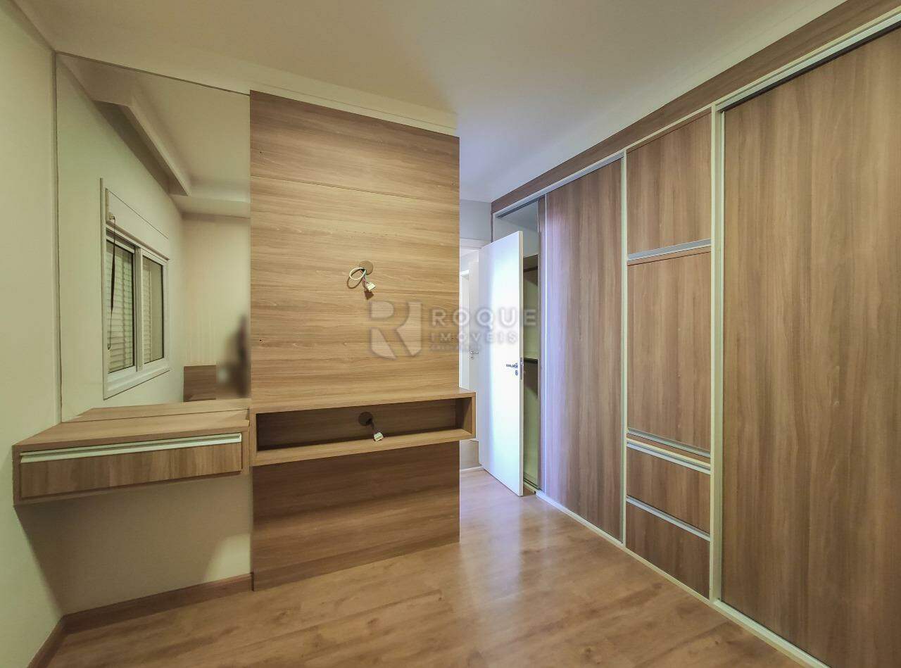 Apartamento para aluguel no bairro Jardim Aquárius: Dormitório 2 suíte 