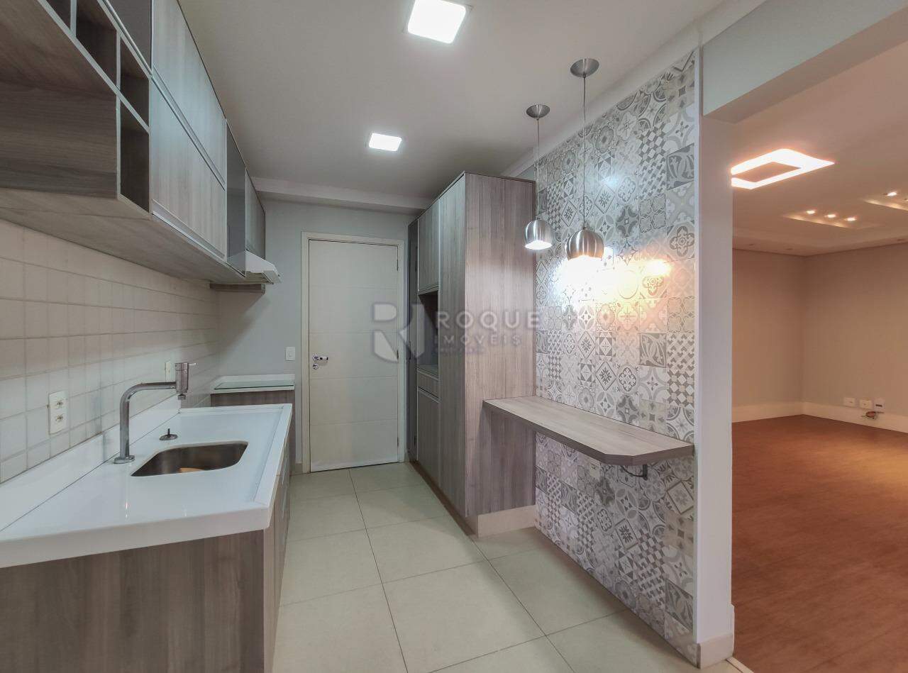 Apartamento para aluguel no bairro Jardim Aquárius: Cozinha 