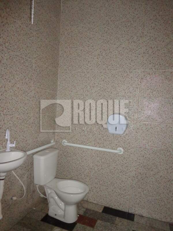 Barracão/Galpão para aluguel no bairro Jardim Santa Adélia: WC 01