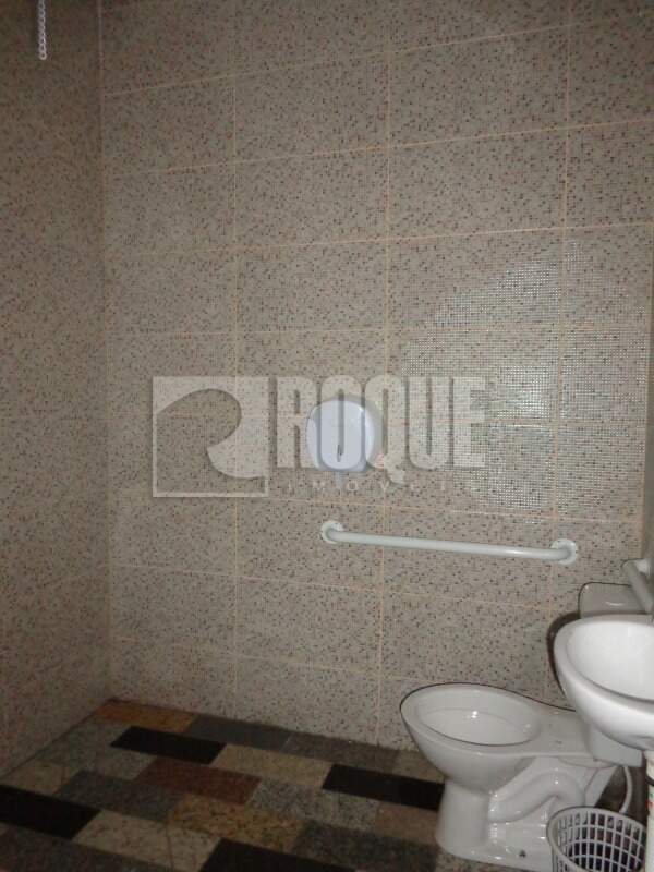 Barracão/Galpão para aluguel no bairro Jardim Santa Adélia: WC 02