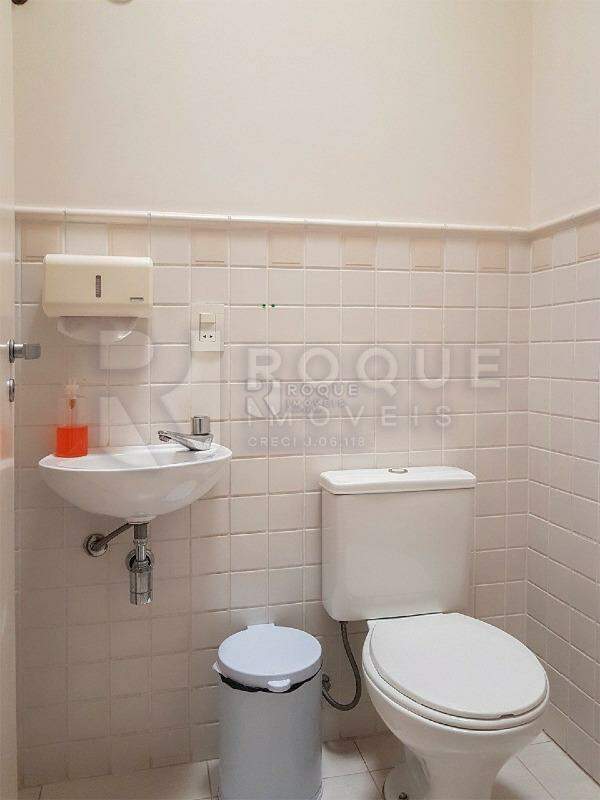 Salas/Conjuntos para aluguel no bairro Centro: WC 1