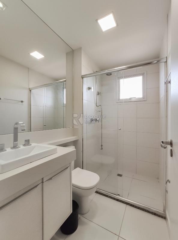 Apartamento para aluguel no bairro Jardim Aquárius: WC suíte 