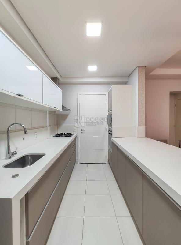 Apartamento para aluguel no bairro Jardim Aquárius: Cozinha 