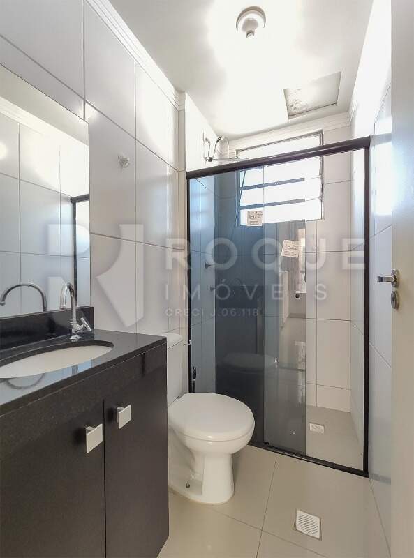 Apartamento para aluguel no bairro Graminha: WC 