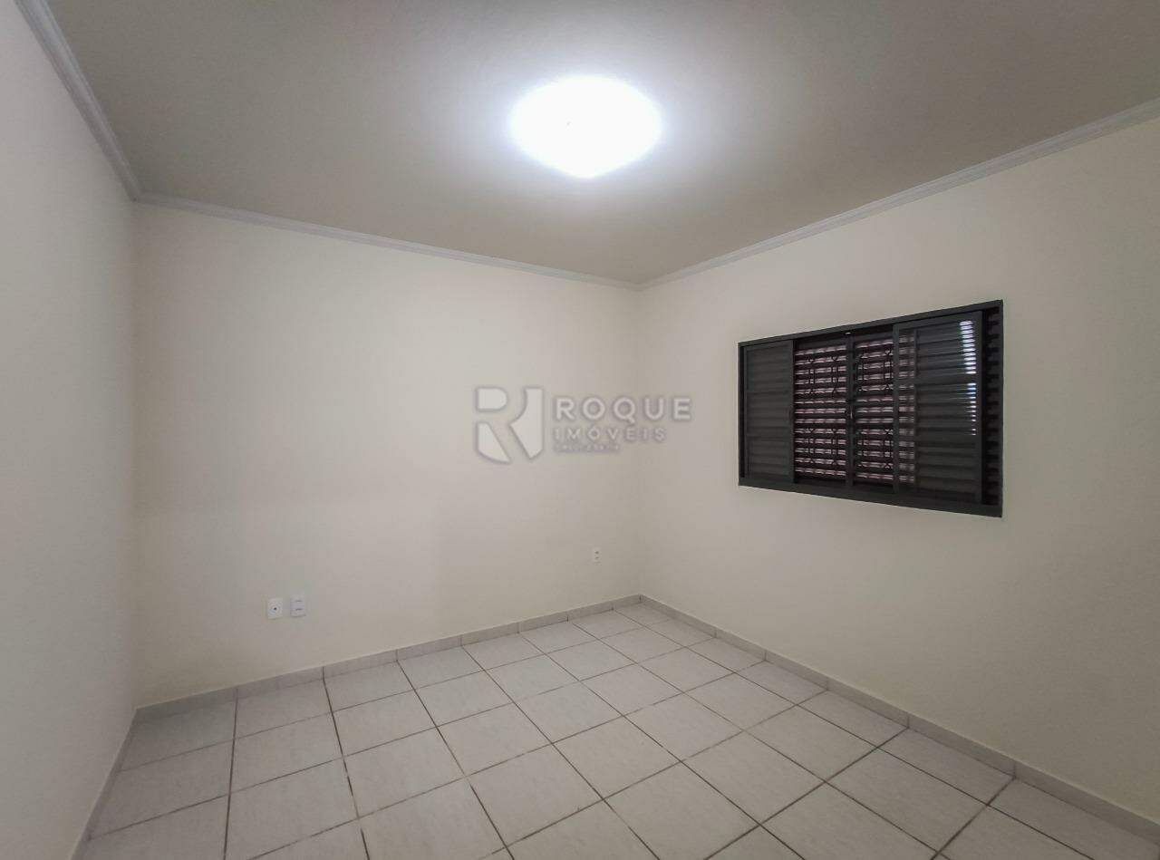 Casa Residencial para aluguel no bairro Jardim Ouro Verde: Dormitório 2