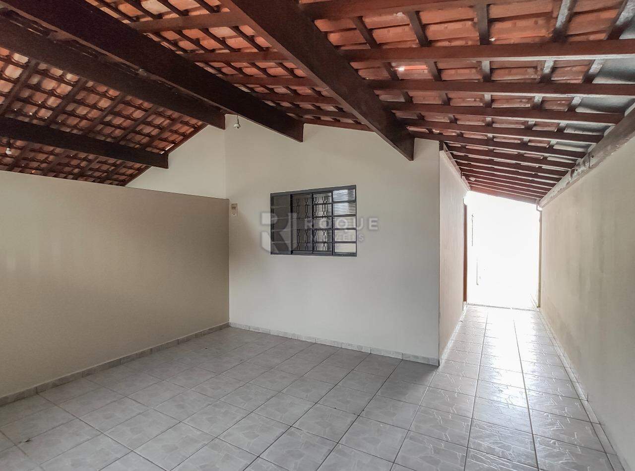 Casa Residencial para aluguel no bairro Jardim Ouro Verde: Garagem 
