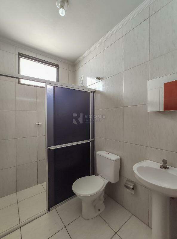 Casa Residencial para aluguel no bairro Jardim Ouro Verde: WC social 