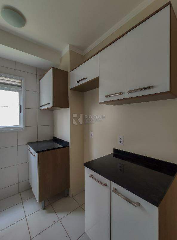 Apartamento para aluguel no bairro Residencial Rubi: Cozinha / Área de serviço 