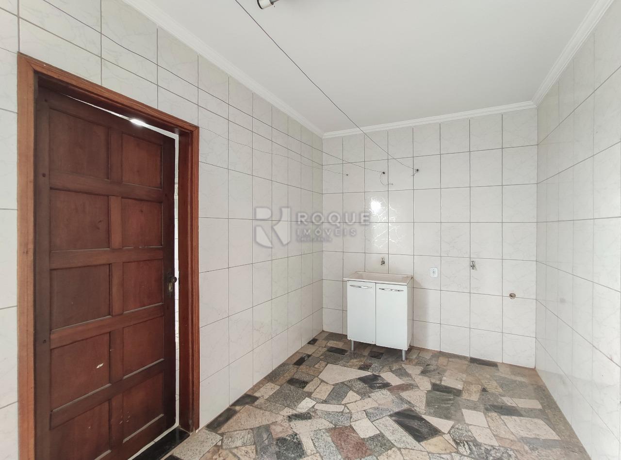 Casa Residencial para aluguel no bairro Parque Residencial Anavec: Área de serviço 