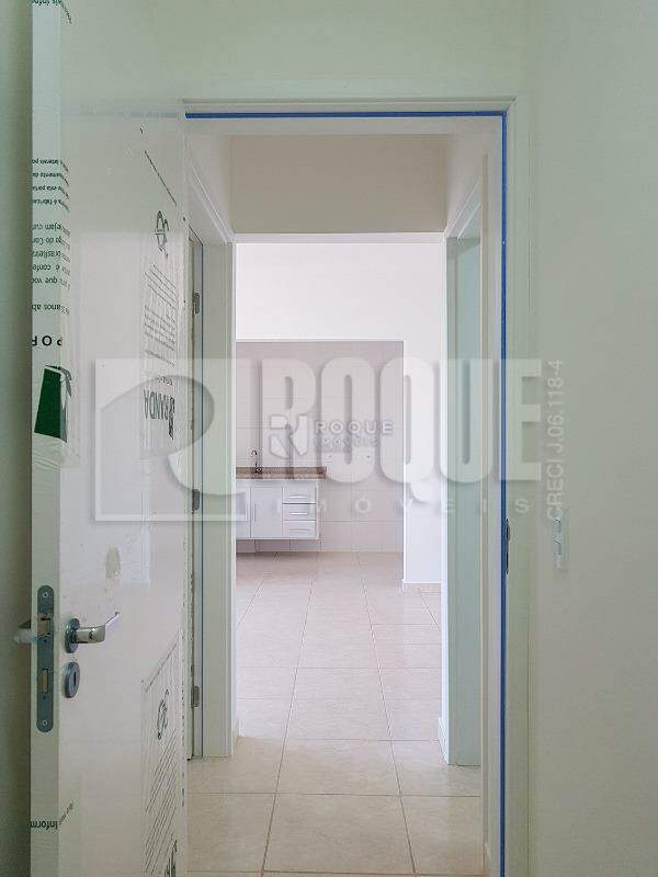 Apartamento para aluguel no bairro Chácaras Antonieta: Corredor