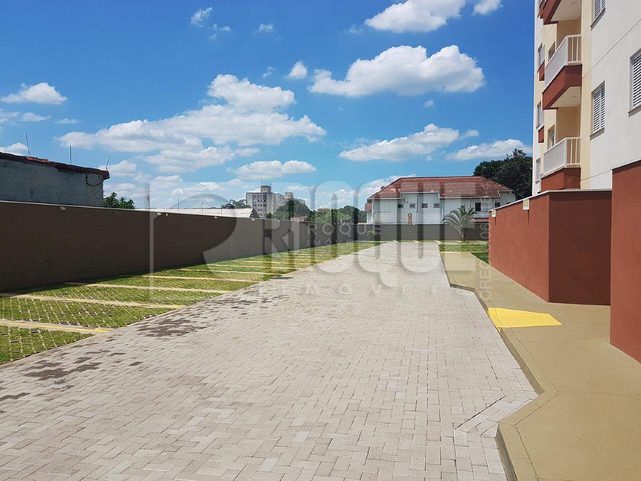 Apartamento para aluguel no bairro Chácaras Antonieta: 