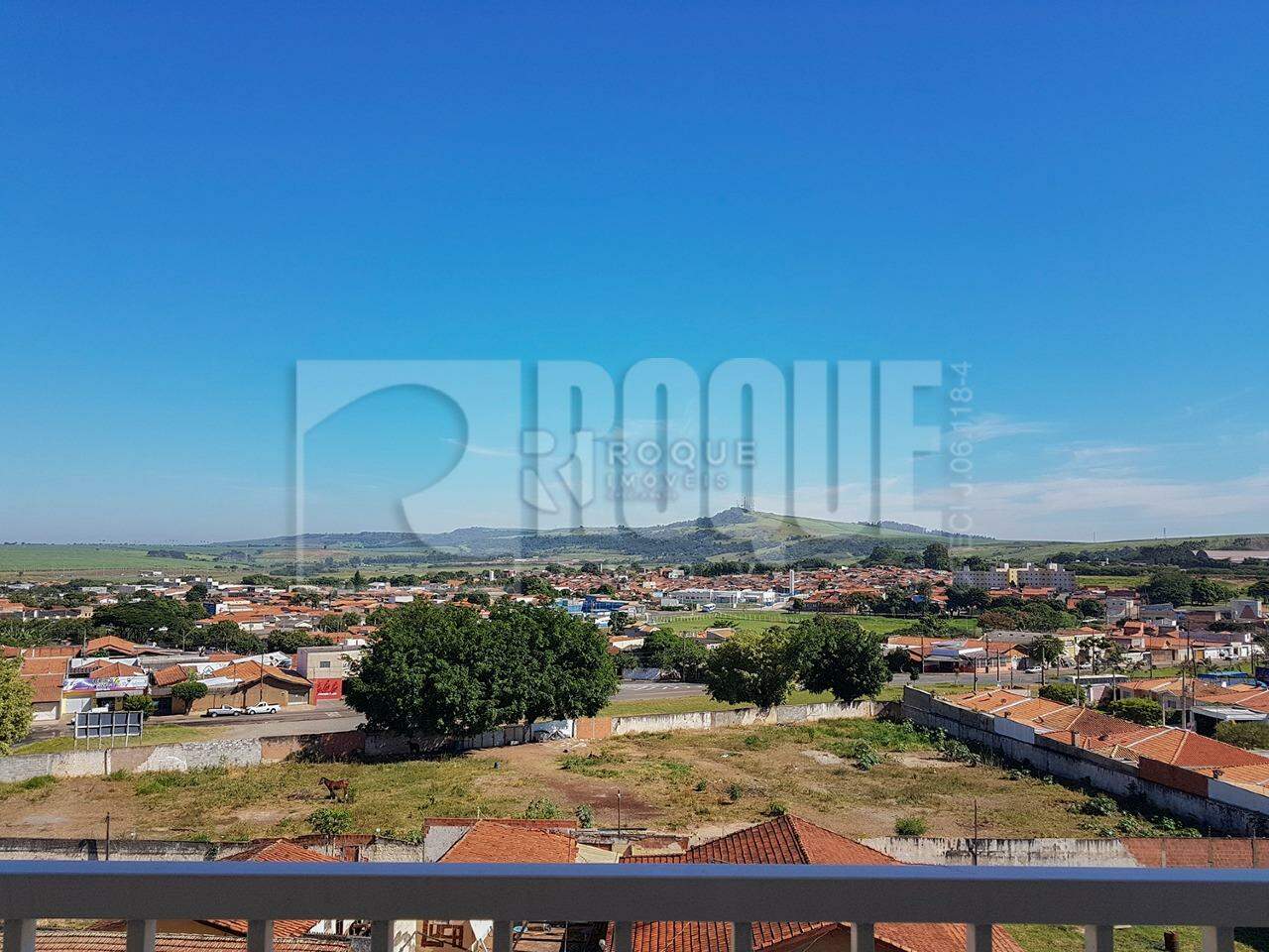 Apartamento para aluguel no bairro Chácaras Antonieta: Varanda