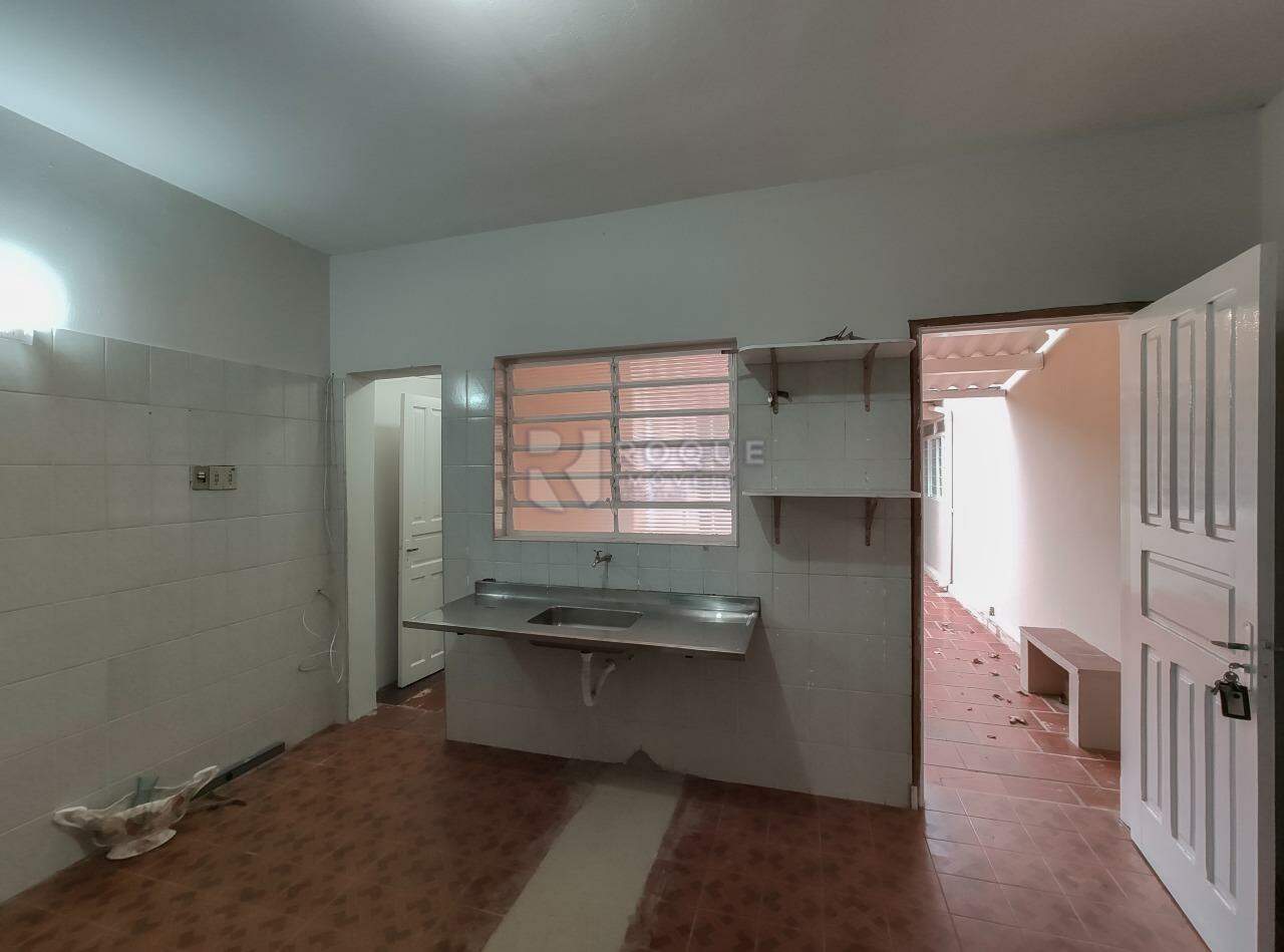 Casa Residencial para aluguel no bairro Vila Cristovam: Salão 