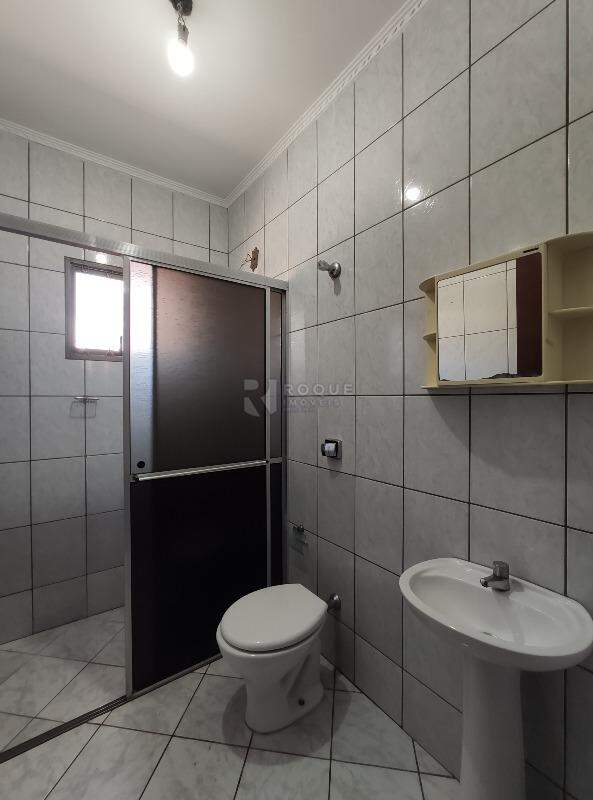 Casa Residencial para aluguel no bairro Parque Residencial Anavec: WC suíte 