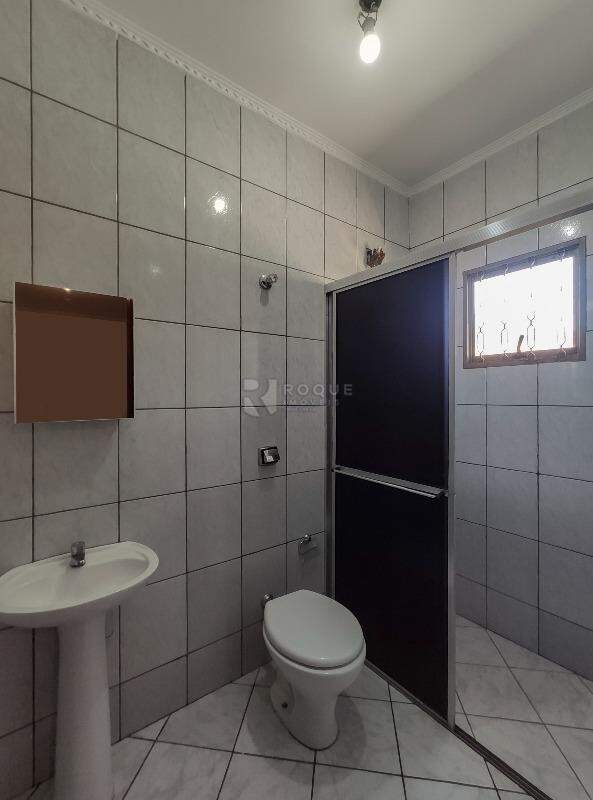 Casa Residencial para aluguel no bairro Parque Residencial Anavec: WC 