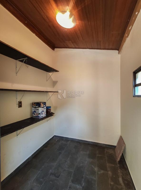 Casa Residencial para aluguel no bairro Parque Egisto Ragazzo: Despensa fundo 