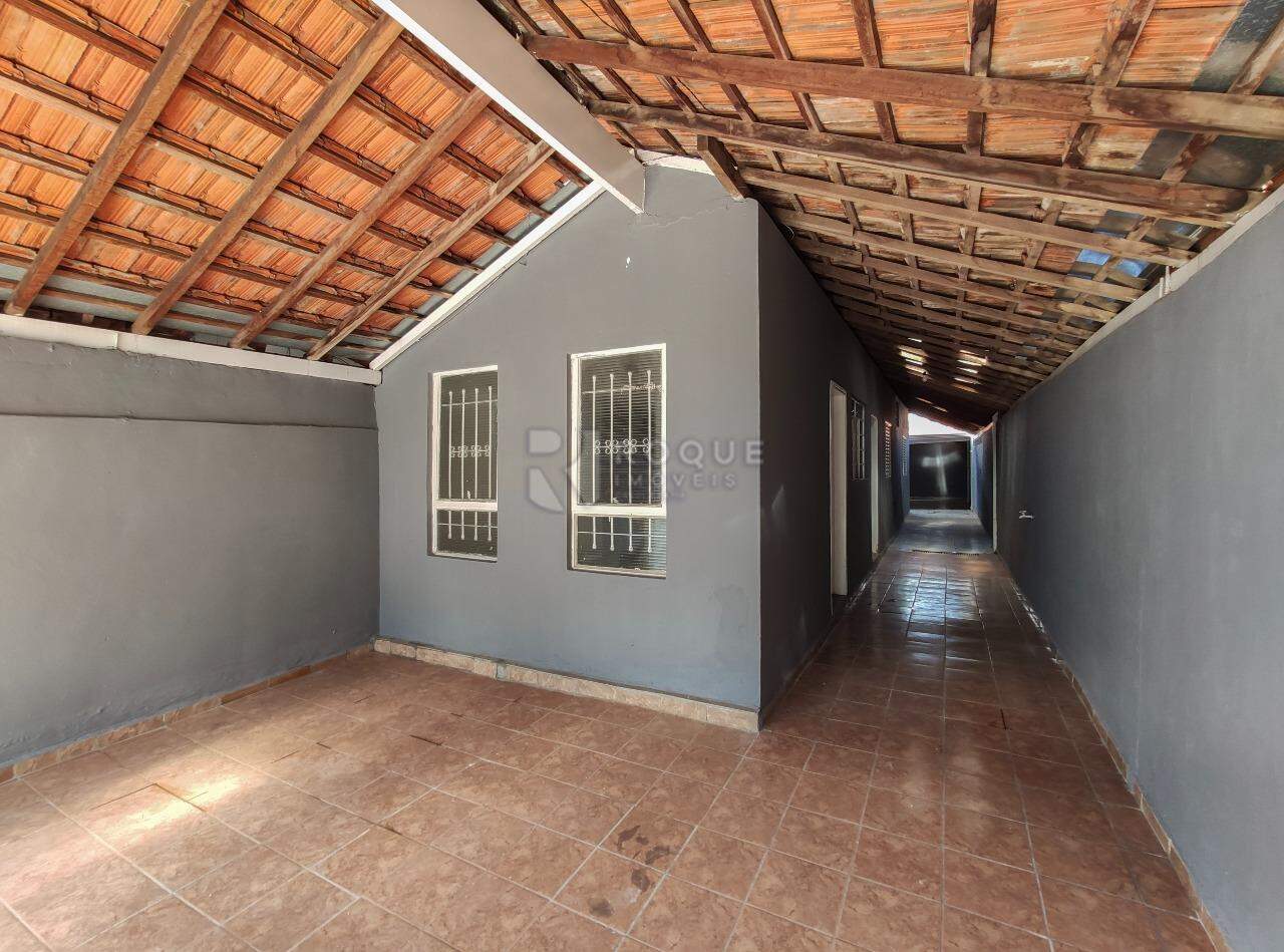 Casa Residencial para aluguel no bairro Jardim Ouro Verde: Garagem 