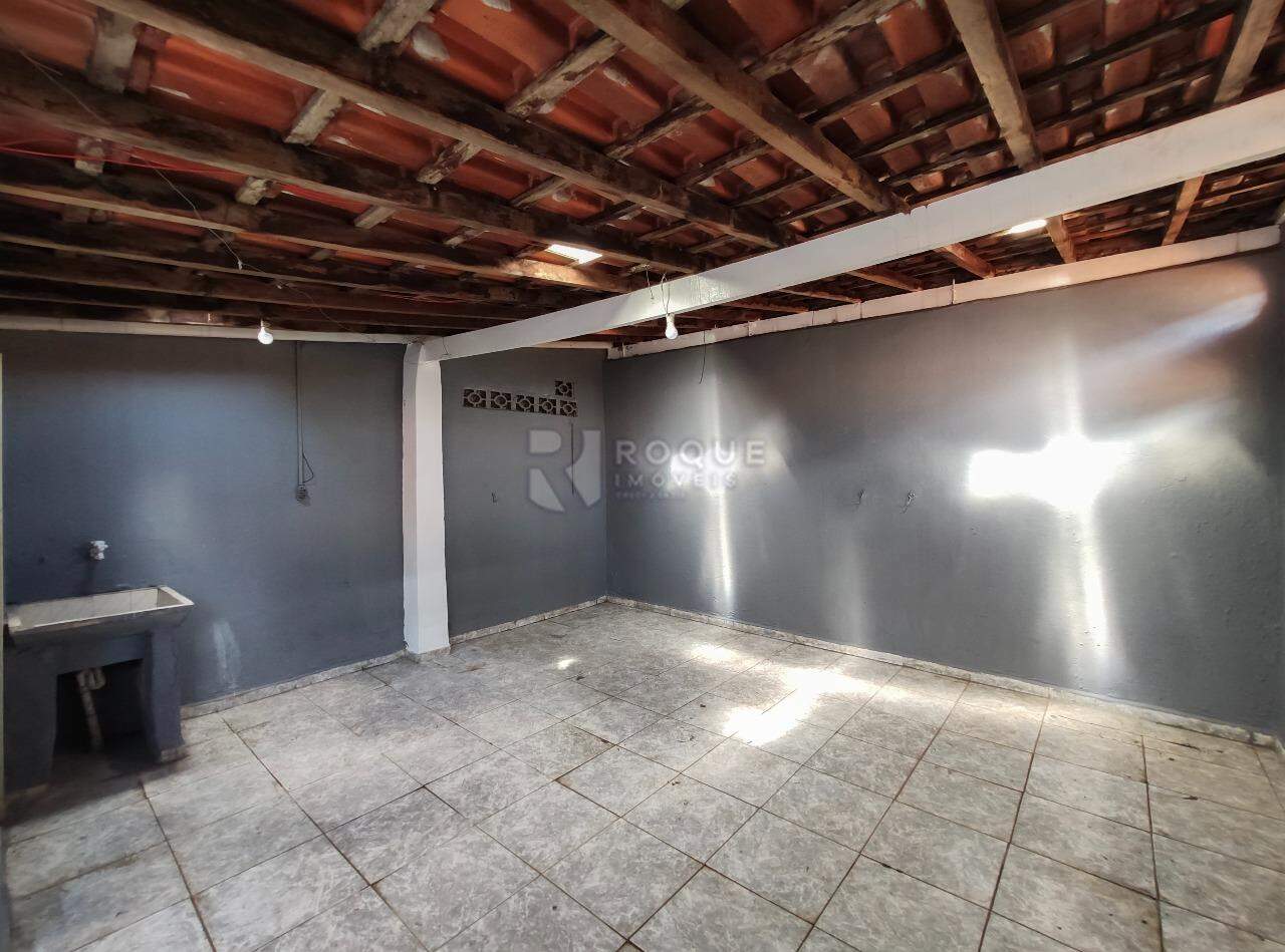 Casa Residencial para aluguel no bairro Jardim Ouro Verde: Fundo / área de serviço 