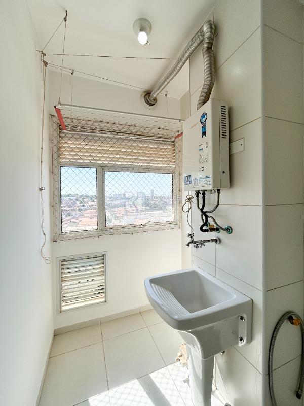 Apartamento para aluguel no bairro Jardim Esmeralda: Área de serviço 