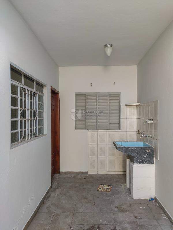 Casa Residencial para aluguel no bairro Jardim da Graminha: Área de serviço 