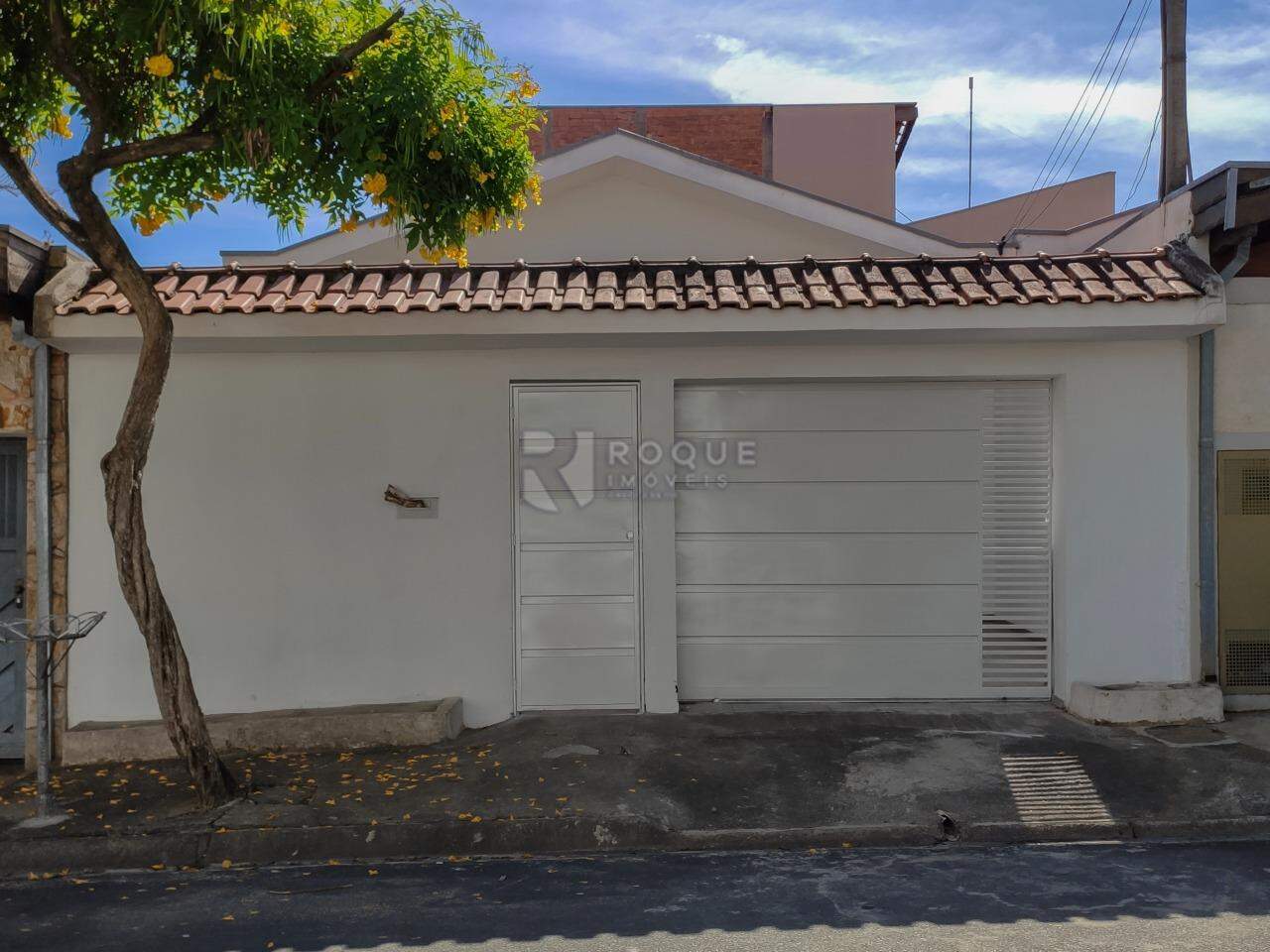 Casa Residencial para aluguel no bairro Jardim da Graminha: Fachada 