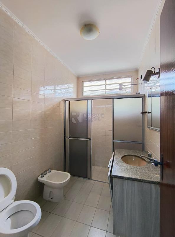 Casa Residencial para aluguel no bairro Vila Castelar: Wc social 