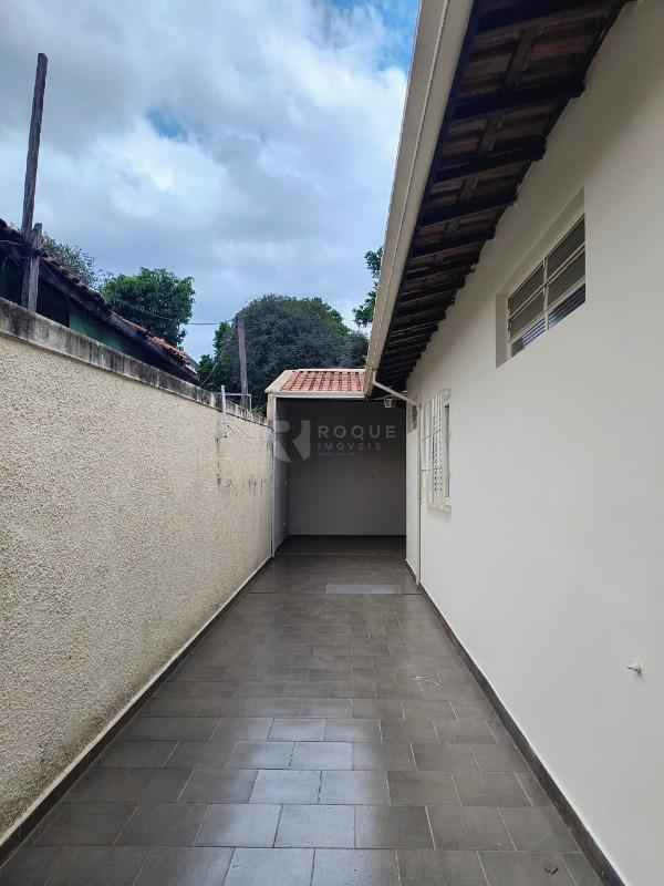 Casa Residencial para aluguel no bairro Vila Castelar: Corredor