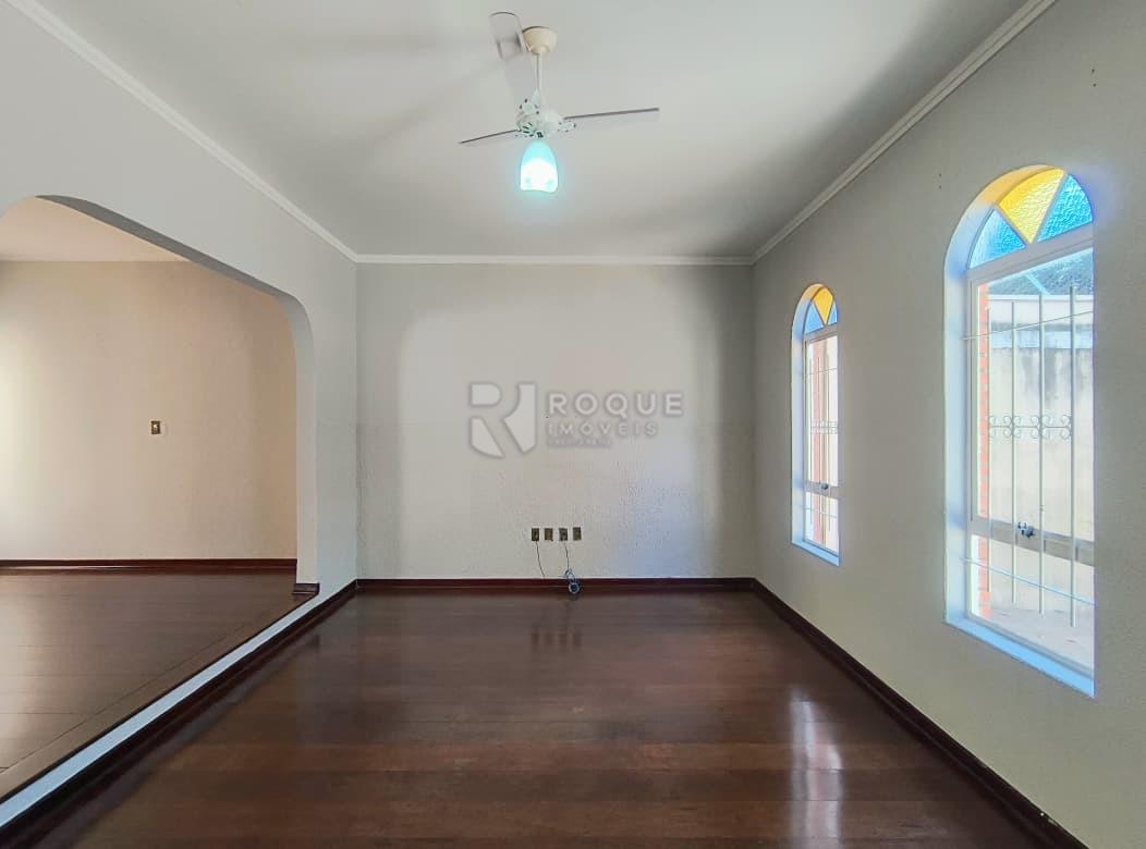 Casa Residencial para aluguel no bairro Vila Castelar: Sala