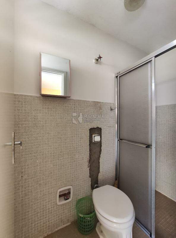 Casa Residencial para aluguel no bairro Vila Claudia: WC fundo 