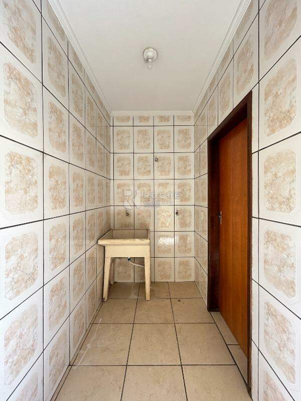 Casa Residencial para aluguel no bairro Jardim Ouro Verde: Área de serviço 