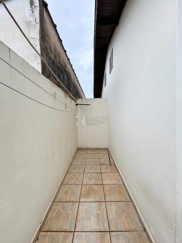Casa Residencial para aluguel no bairro Jardim Ouro Verde: Área externa