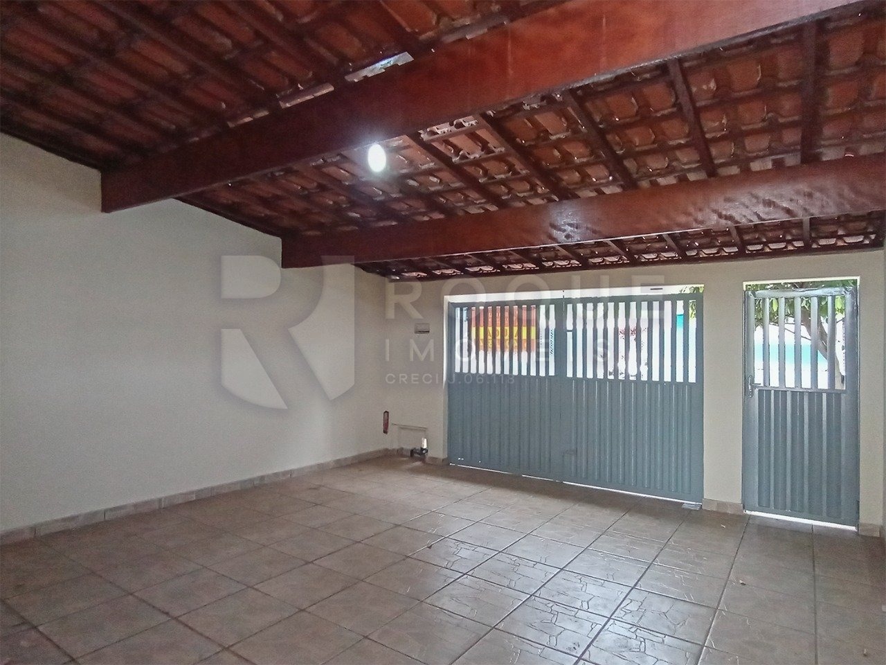 Casa Residencial para aluguel no bairro Jardim Ouro Verde: Frente 