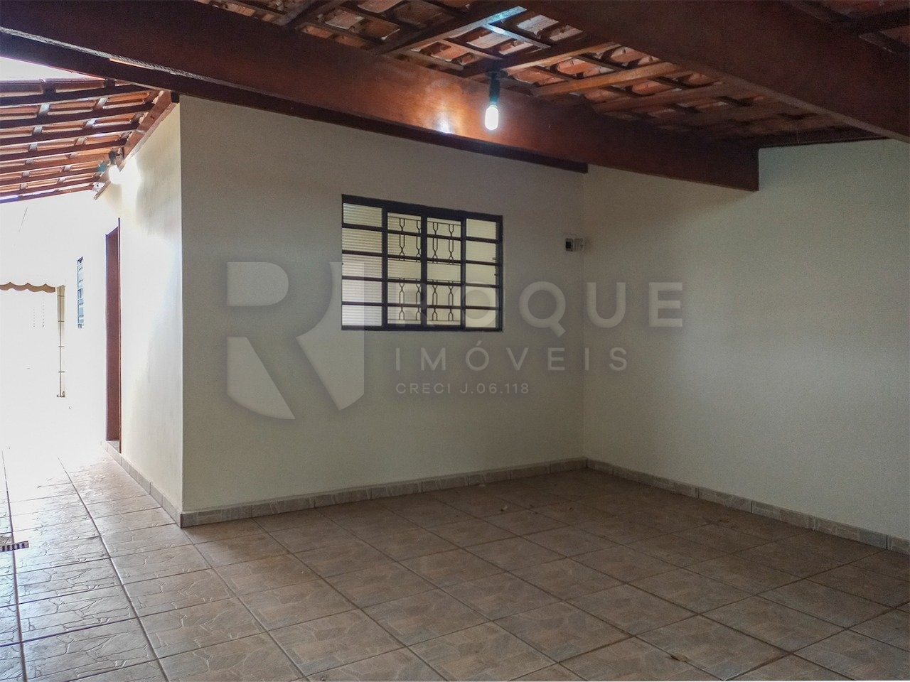 Casa Residencial para aluguel no bairro Jardim Ouro Verde: Garagem 