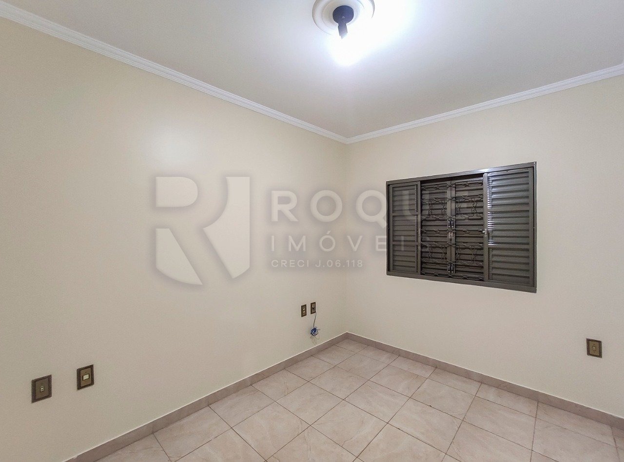 Casa Residencial para aluguel no bairro Vila Santa Rosália: Dormitório 1 segundo andar 