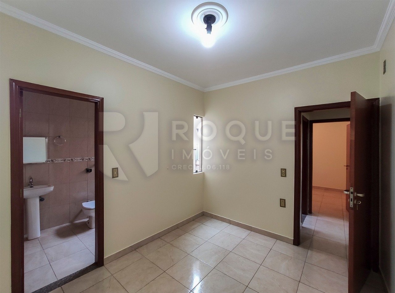 Casa Residencial para aluguel no bairro Vila Santa Rosália: Dormitório 3 suíte segundo andar 