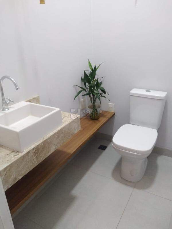 Salas/Conjuntos para aluguel no bairro Vila São João: Lavabo em comum
