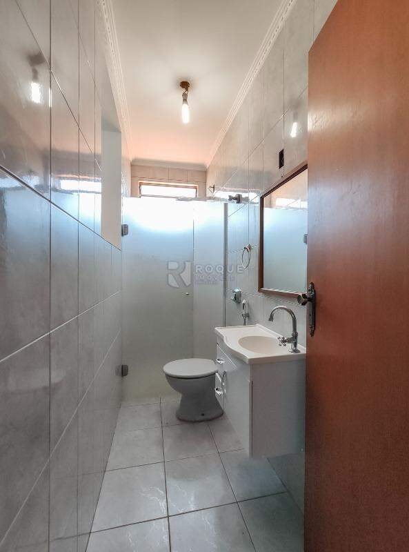 Casa Residencial para aluguel no bairro Vila Santa Lucia: WC social 2 segundo andar 