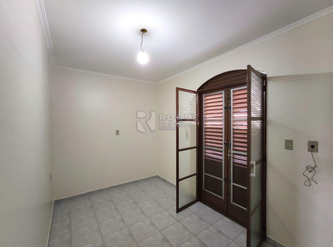 Casa Residencial para aluguel no bairro Vila Santa Lucia: Dormitório 3 segundo andar 
