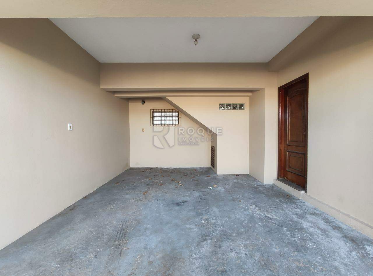 Casa Residencial para aluguel no bairro Vila Santa Lucia: Garagem 