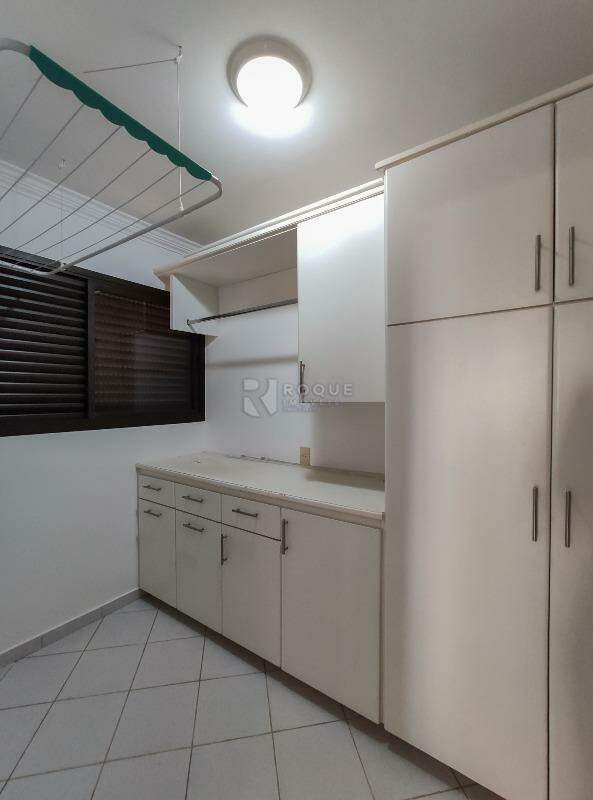 Apartamento para aluguel no bairro Centro: Dormitório fundo