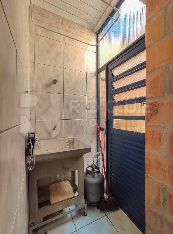 Kitnet para aluguel no bairro Jardim São Paulo: Área de serviço 