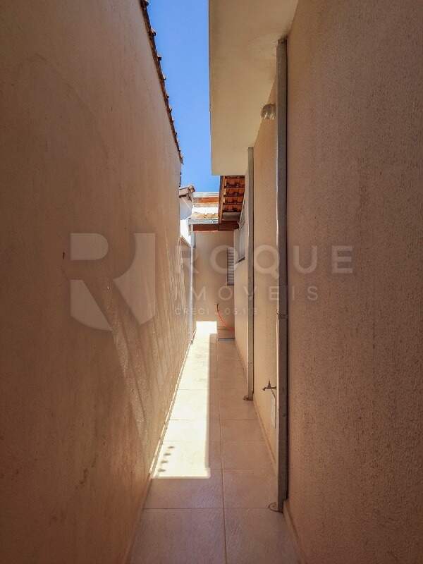 Casa Residencial para aluguel no bairro Jardim Morro Azul: Corredor 