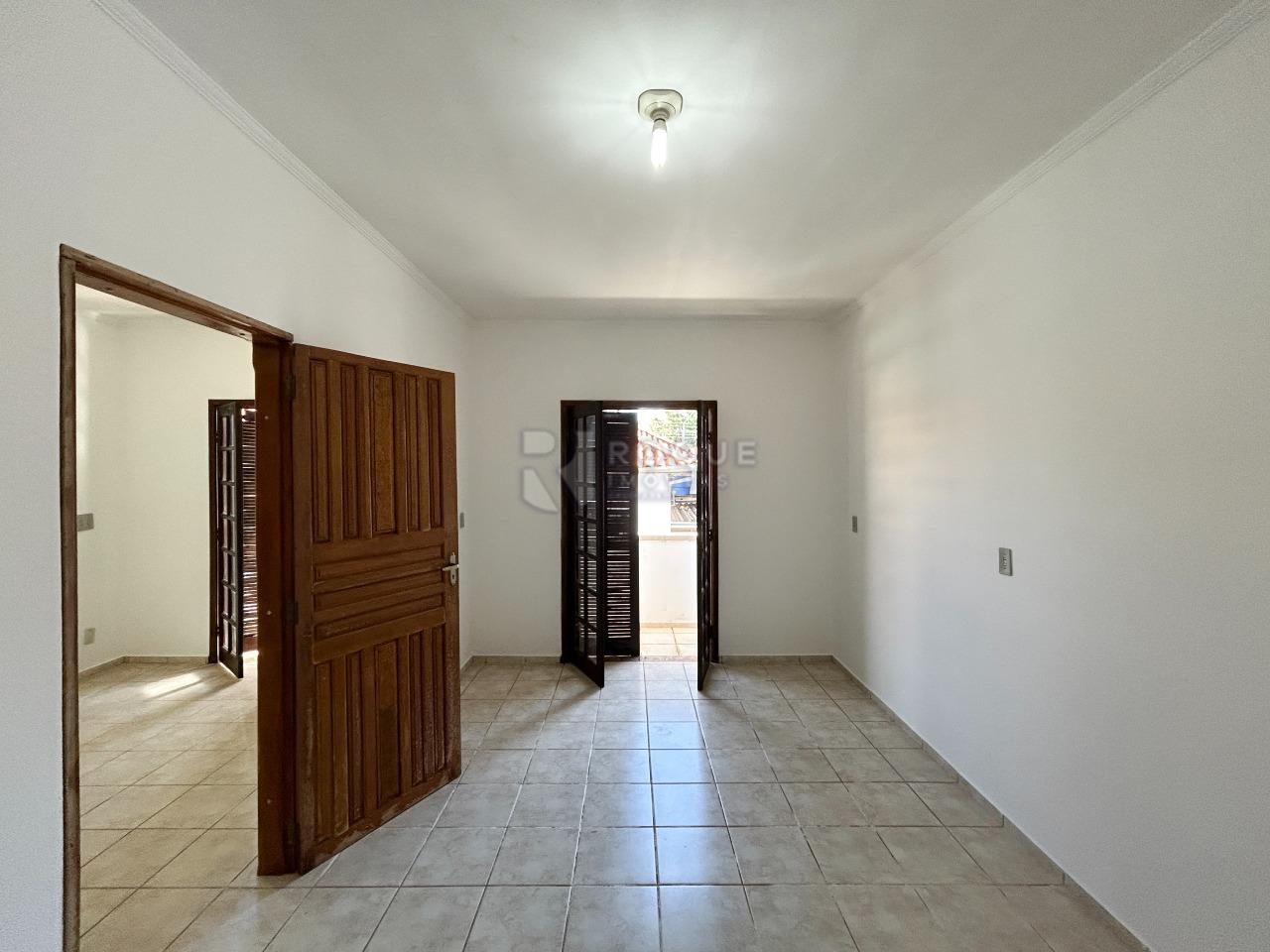 Casa com salão para aluguel no bairro Centro: Dormitório 2 segundo andar