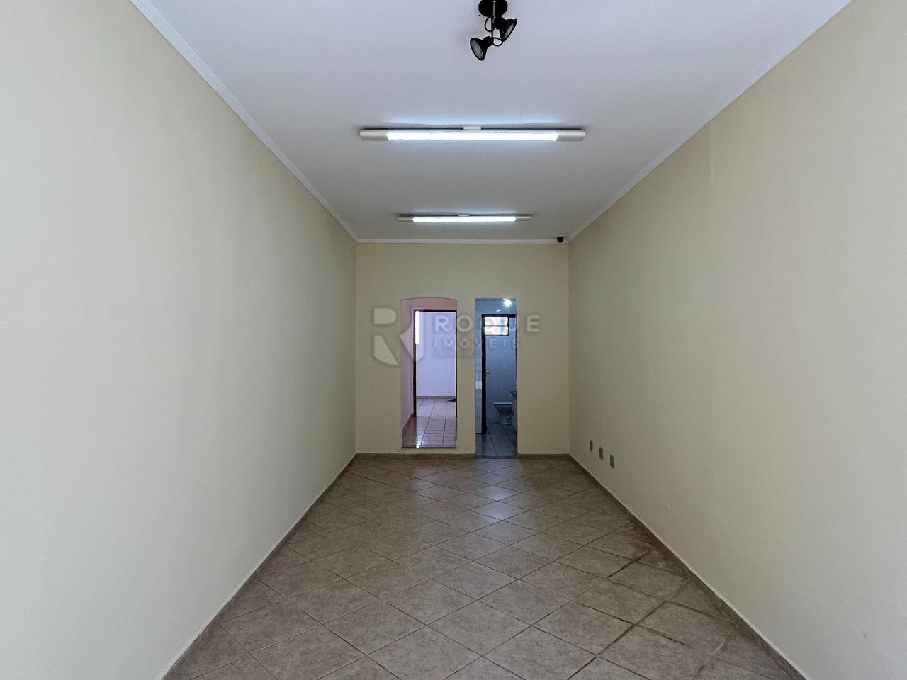Casa com salão para aluguel no bairro Centro: Salão