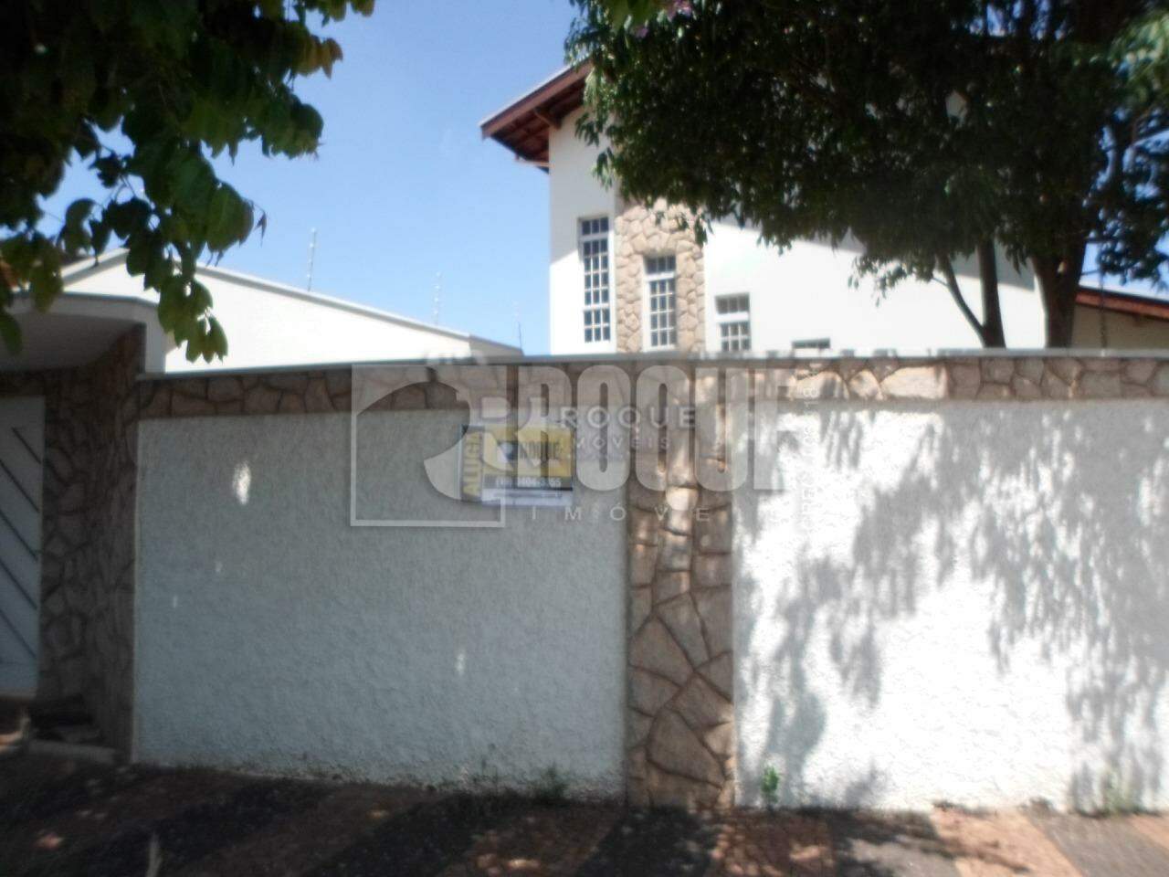 Casa em condomínio para aluguel no bairro Parque Egisto Ragazzo: Fachada Externa