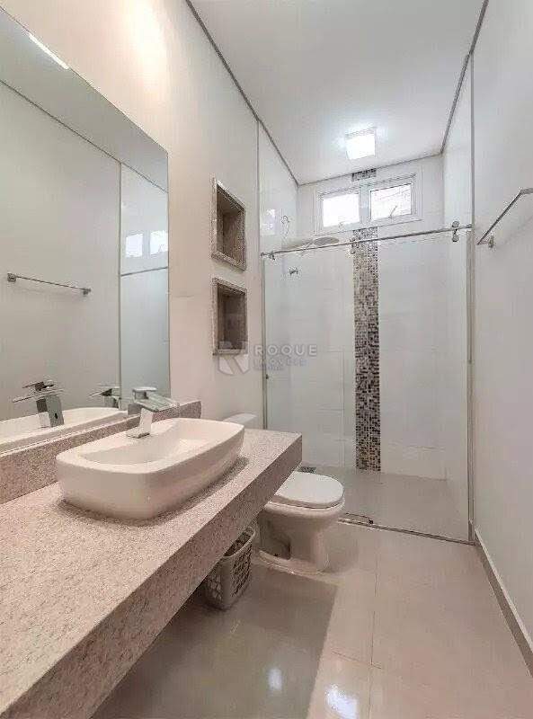 Casa em condomínio para aluguel no bairro Terras de São Bento II: Wc social