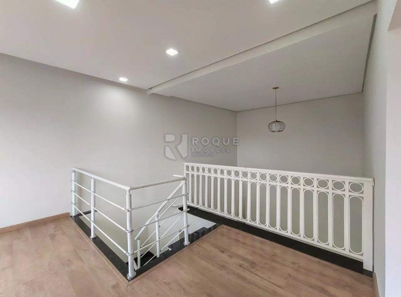 Casa em condomínio para aluguel no bairro Terras de São Bento II: Sala segundo andar