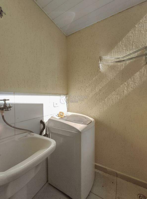 Kitnet para aluguel no bairro Jardim Cidade Universitária I: Área de serviço 