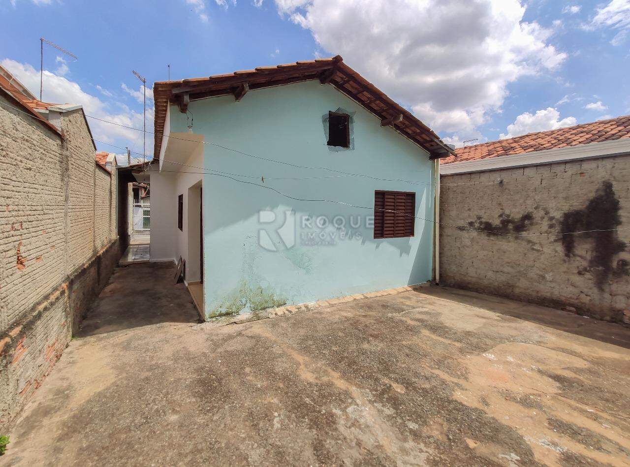 Casa Residencial para aluguel no bairro Jardim da Graminha: Fundo 